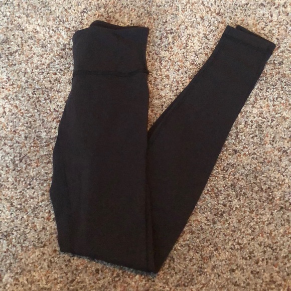 Black Lululemon Wunder Under - Picture 1 of 4